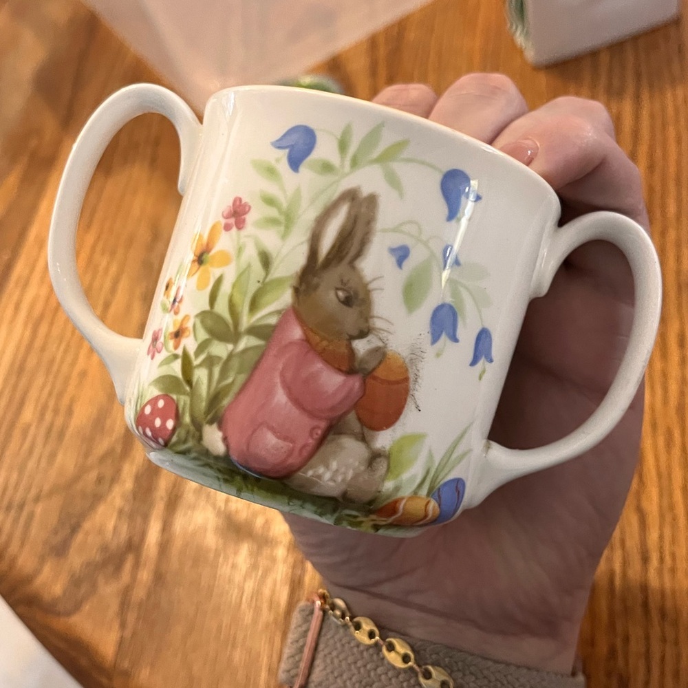 Elizabethan Bobtails Fine Bone China Bunny Hand Decorated Child's Cup England